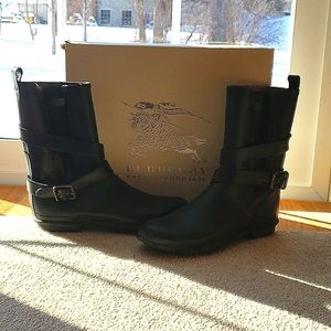 Burberry Women's Holloway Black Mid Calf Rubber Rain Boot Wellies Size 40